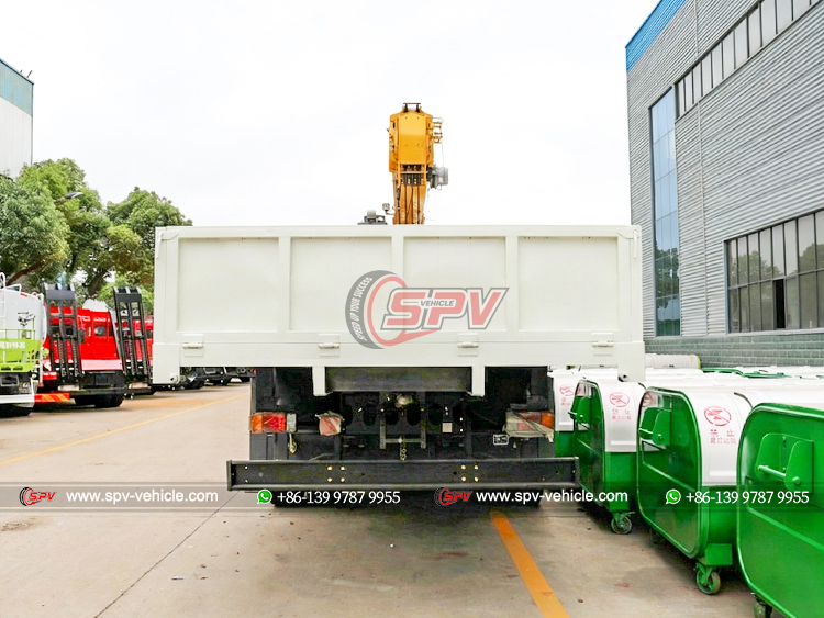 ISUZU 12 Wheels Hydraulic Crane Truck - Rear Side